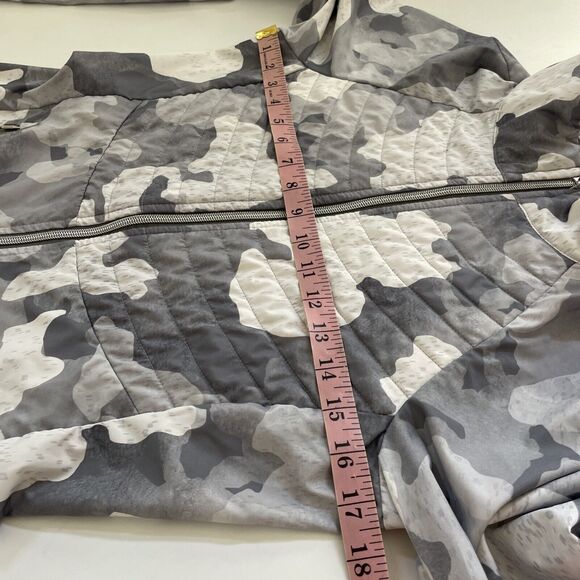 ATHLETA PrimaLoft Jacket Womens Camo Full Zipper Lightweight Windbreaker Size XS - Picture 8 of 13